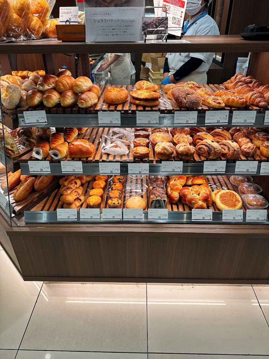ドンク 大丸東京店 · 3